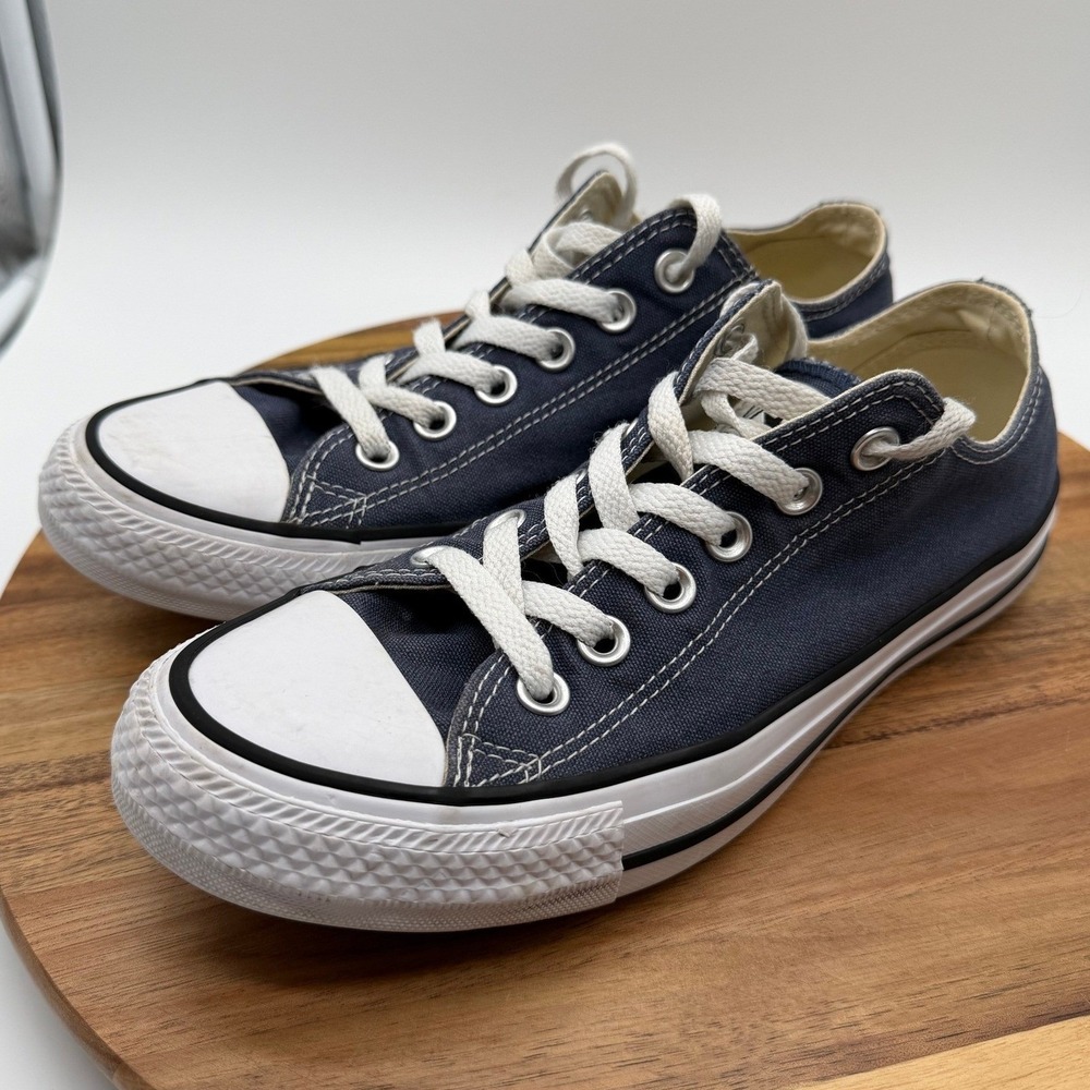 Converse Chuck Taylor All Star Men's 5.5/Women's 7.5 Low Top Navy Sneakers  0514